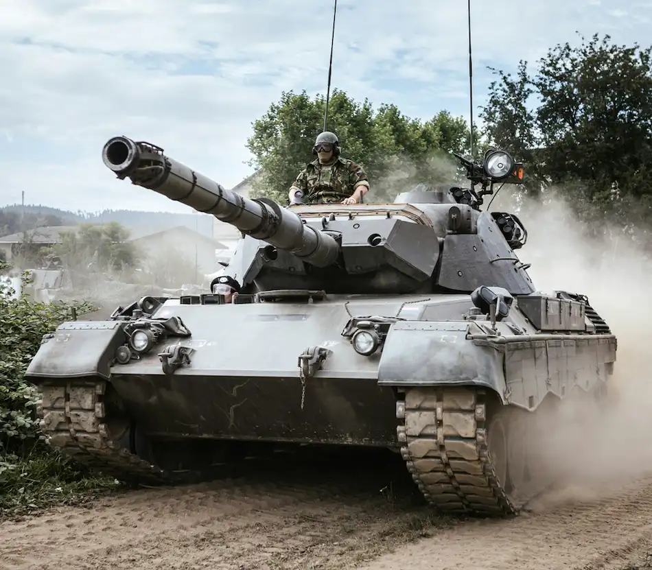 Image of a military tank, symbolising Avonside Engineering's precision engineering for Defence in extreme conditions