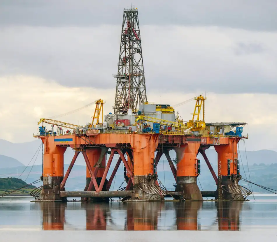 Image of an offshore oil rig, representing Avonside Engineering's expertise in manufacturing resilient parts for harsh environments.